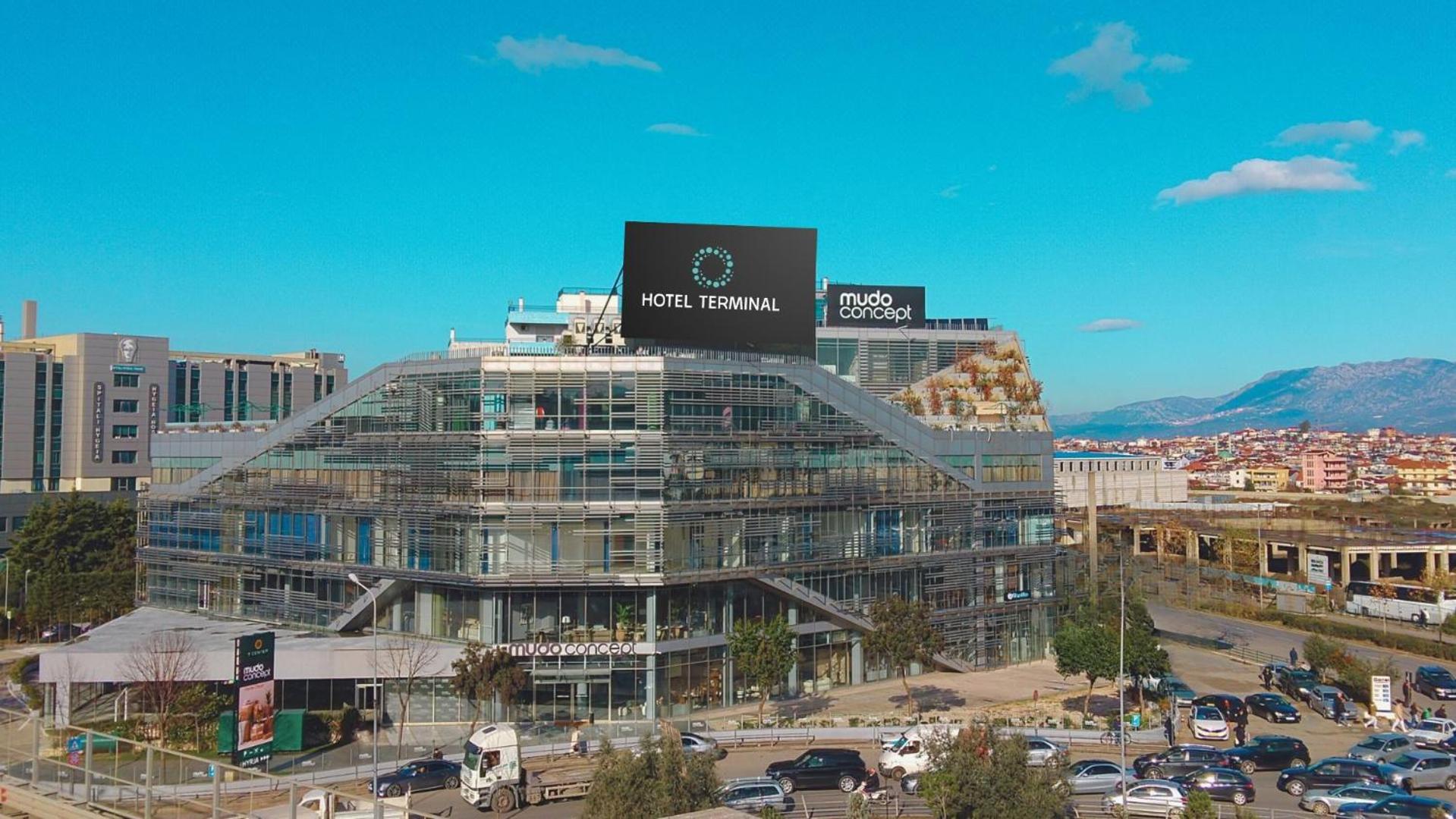 Hotel Terminal Tirana Bregu i Lumit Exteriér fotografie